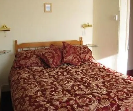 The Trevelyan Arms 3*